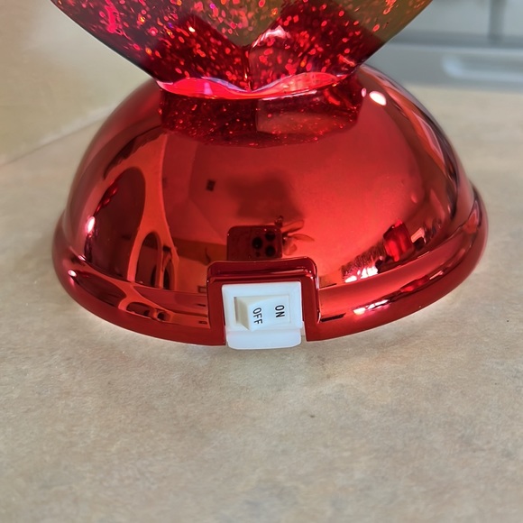Bath & Body Works Water Globe HEART Pedestal - Picture 7 of 10